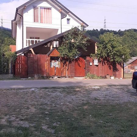 Casa Denisa Vidraru Transfgarasan Hotel Capatineni-Ungureni Ngoại thất bức ảnh